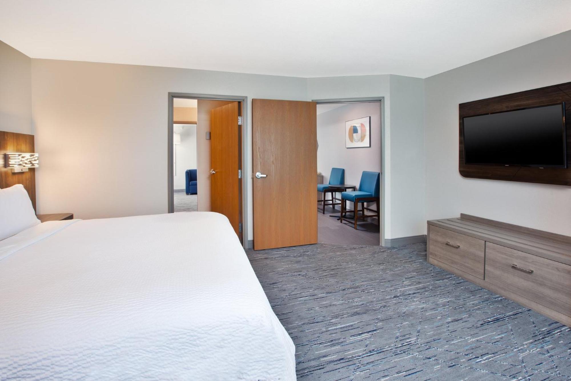 Holiday Inn Express & Suites Buffalo, An Ihg Hotel Exteriér fotografie